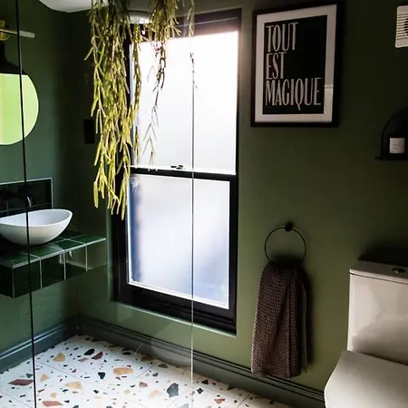 Scandinavian Mid-century On Beech Road Апартаменты *