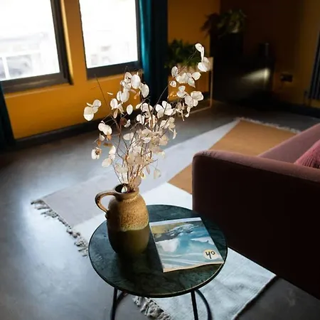 Scandinavian Mid-century On Beech Road Апартаменты