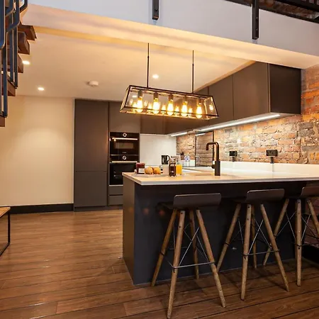 Apartment Luxury Retreat In The Heart Of *