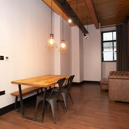 Stunning Warehouse Conversion In The City Centre Апартаменты