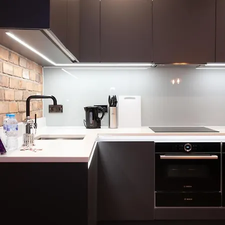 Stunning Warehouse Conversion In The City Centre Апартаменты