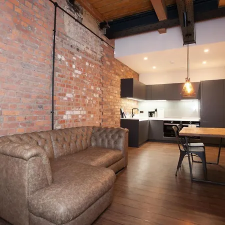 Stunning Warehouse Conversion In The City Centre *