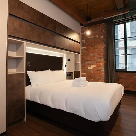 Stunning Warehouse Conversion In The City Centre *