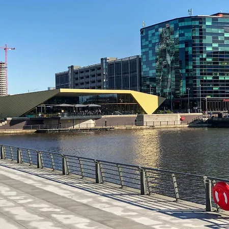 Lägenhet Bright Modern 2br Apt In Media City By Guestready Manchester