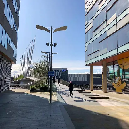 Bright Modern 2br Apt In Media City By Guestready * Manchester
