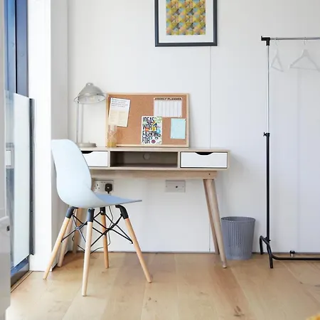 Semesterbostad Premium Listing - Stylish Modern In City Centre With Parking Manchester