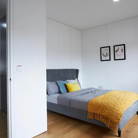 Premium Listing - Stylish Modern In City Centre With Parking * Manchester