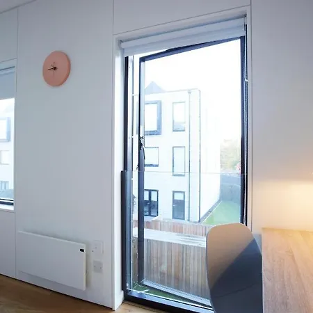 Vakantiehuis Premium Listing - Stylish Modern In City Centre With Parking *