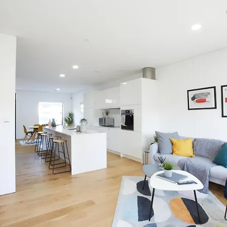 Vakantiehuis Premium Listing - Stylish Modern In City Centre With Parking