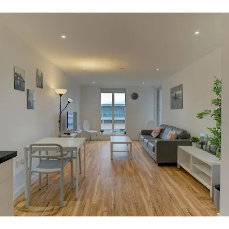 Superb 2br Apt Salford Quays, Mediacity Uk! *