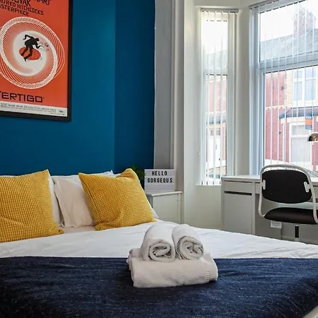 Blandford House- Free Parking Manchester