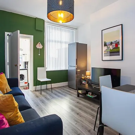Apartment Blandford House- Free Parking *