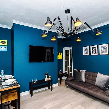 Дом отдыха 3 Bedroom House Salford Hosted By Mcr Dens