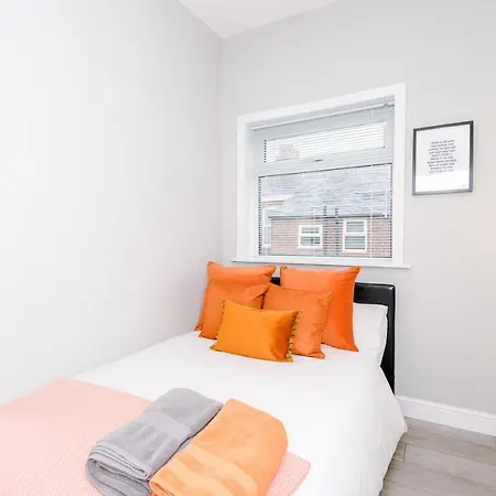 3 Bedroom House Salford Hosted By Mcr Dens Tatil Evi *