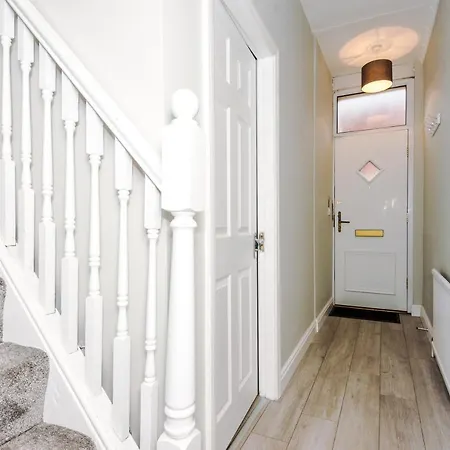 Tatil Evi 3 Bedroom House Salford Hosted By Mcr Dens Manchester