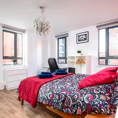 Large Modern 2 Bedroom Flat In Iconic Castlefield * Манчестер