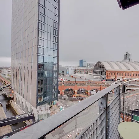 Cool 2br Apt With Balcony Central Manchester! *