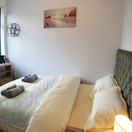 Gorton Mount Otel