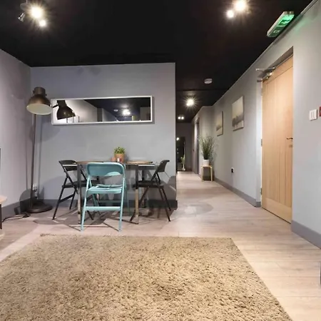 아파트 Back Turner Townhouse *