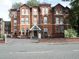 Westlynn Hotel & Apartments Free Parking Near Manchester Centre 3* Manchester