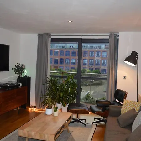 Апартаменты Spacious Homely Flat Next To Cool Ancoats Area