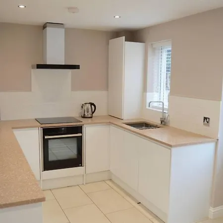 Newly Renovated Modern Family * Manchester