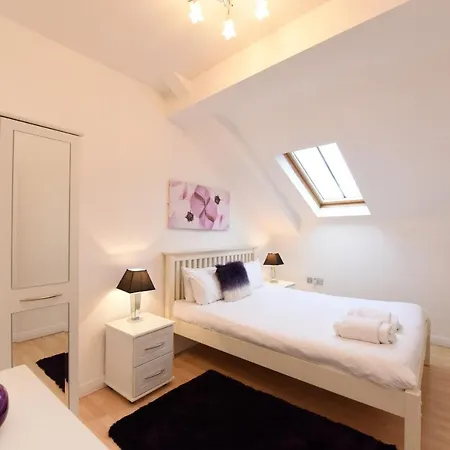 Dreamhouse Centre מנצ'סטר