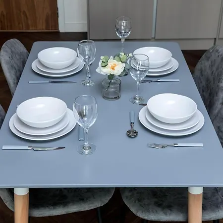 Apartment Modern 2br Flat In Media City, Sleeps 5 By Guestready Manchester