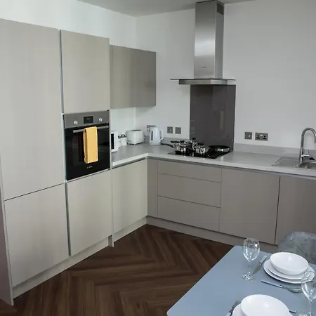 Modern 2br Flat In Media City, Sleeps 5 By Guestready Manchester