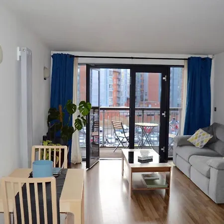 Апартаменты Modern 1 Bedroom Flat Near Centre *