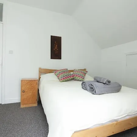 Apartment A Great Bright & Clean 2 Bd Apt. 10mins Into City! Manchester
