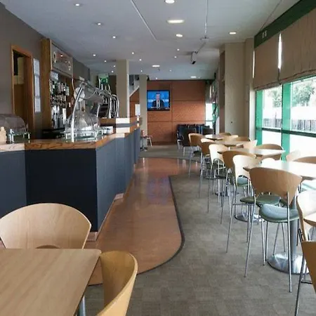 Hilton Garden Emirates Old Trafford 4* Manchester