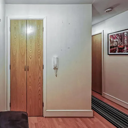 Διαμέρισμα Smart North Apt For 4 With Free Parking *