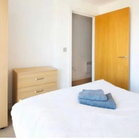 Charming 1-bed Photos Апартаменты *