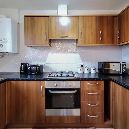 2nd Floor Apt For 5, Stones Throw From City Centre Manchester