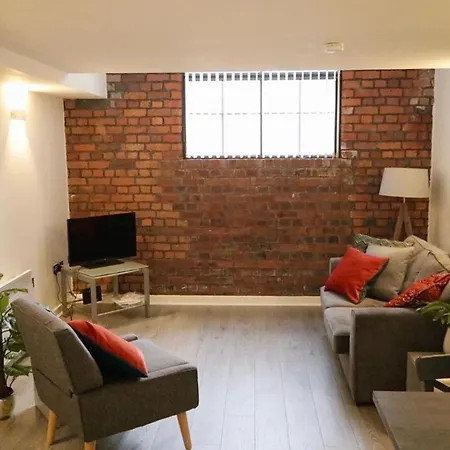 Impeccable 1-bed In Apartment *