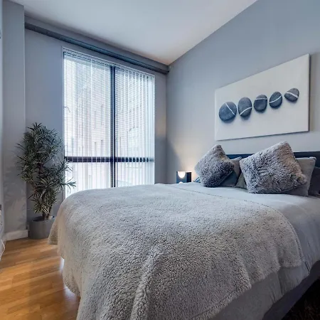 Stylish & Comfortable 1bed Apt Close To The Arena!