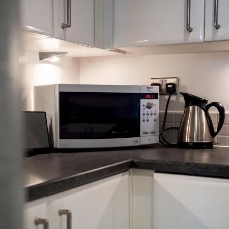 Stylish & Comfortable 1bed Apt Close To The Arena!