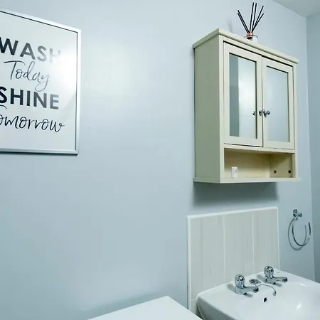 Apartment Stylish Flat In West Didsbury By Guestready Manchester