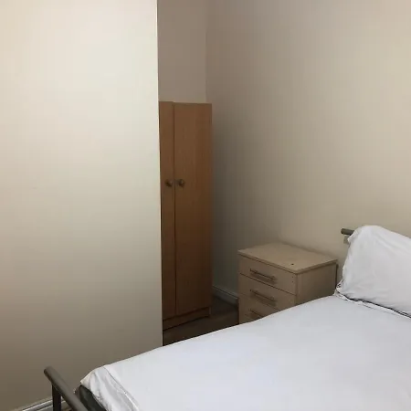 Manchester City Rooms * Манчестер