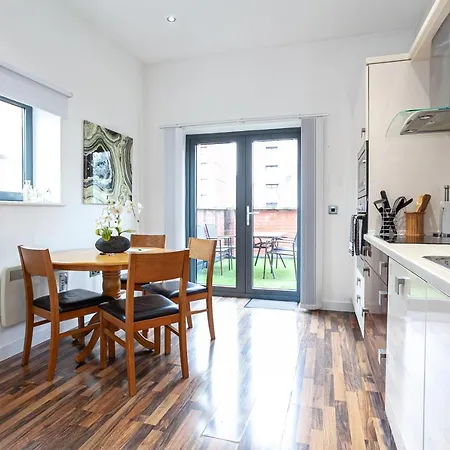 Apartment Dreamhouse West *