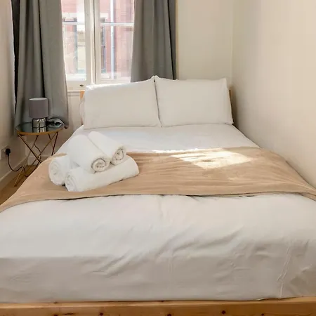 Spacious 2bdr Apt In Central By Guestready *