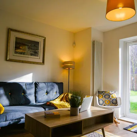 Amazing 5* 2-bed In Lägenhet *