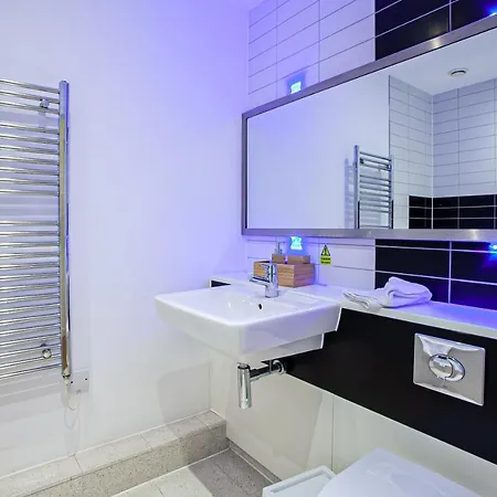 Red Ba Serviced Apartment Manchester