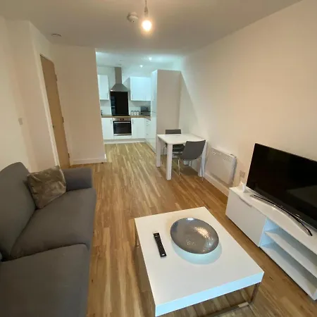 Апартаменты Manchester- City View, One Bedroom Apt, Media City Манчестер
