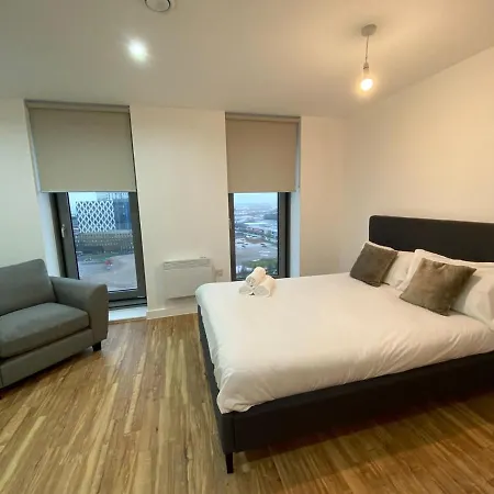 Great New Studio Flat - Stunning Panoramic Views דירה מנצ'סטר