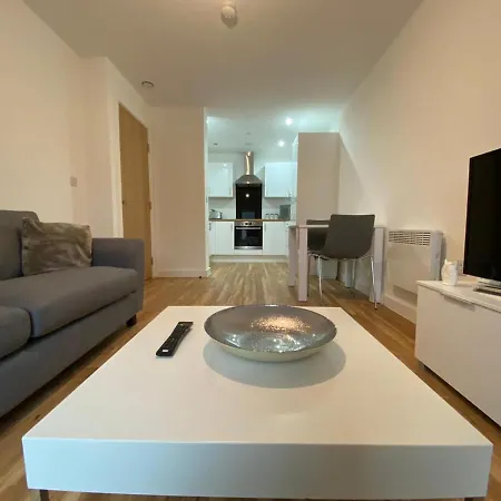 Апартаменты Manchester- City View, One Bedroom Apt, Media City Манчестер