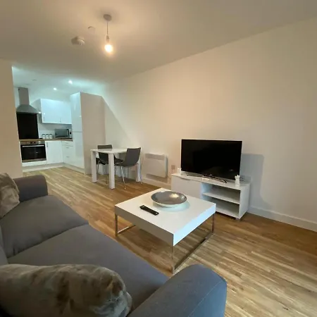 Manchester- City View, One Bedroom Apt, Media City Апартаменты