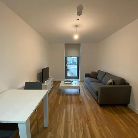 Manchester- City View, One Bedroom Apt, Media City Апартаменты