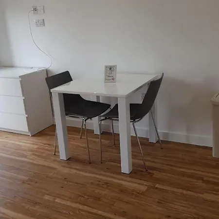 Great New Studio Flat - Media City Апартаменты Манчестер